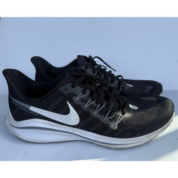 Nike Air Zoom Vomero Men's 11.5 Black White Gray Running Shoes - Picture 2 of 12